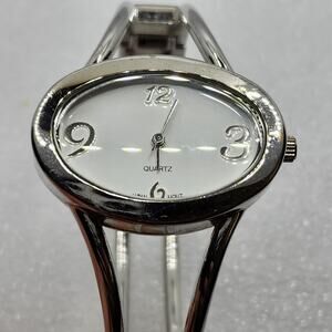 Mid century modern Wire art Oval Silver White hinged cuff bracelet vintage watch
